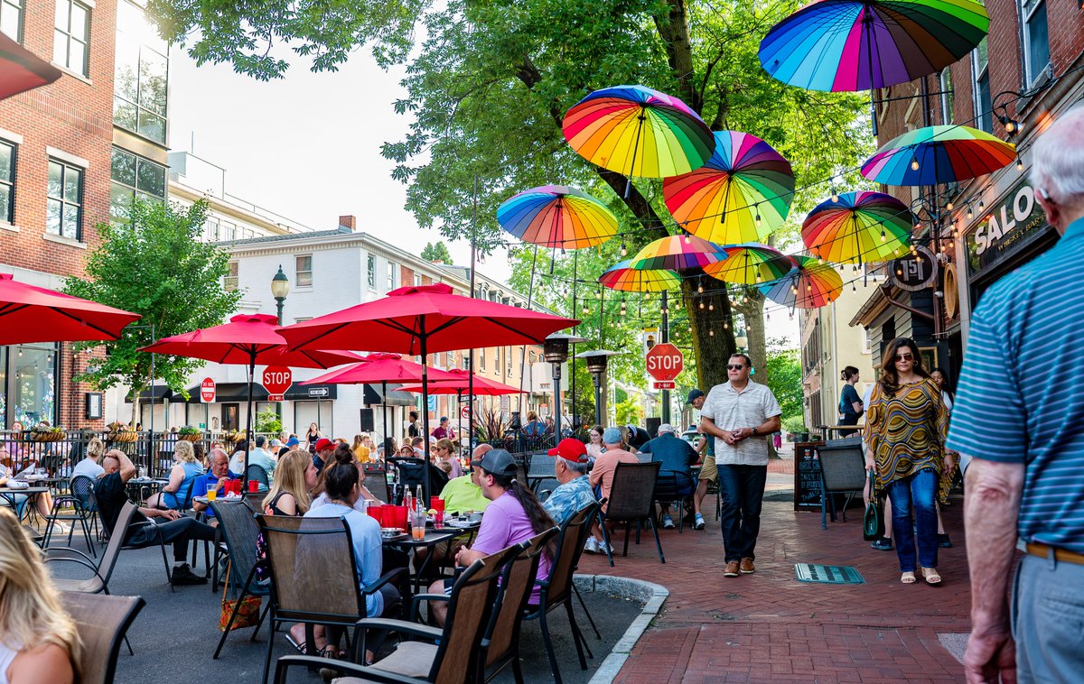 WCUofPA's tweet image. Our favorite town 💜
#DowntownWestChester #FirstFriday #WestChesterUniversity #WestChesterPA