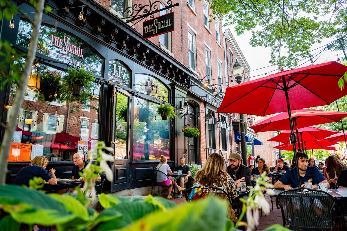 WCUofPA's tweet image. Our favorite town 💜
#DowntownWestChester #FirstFriday #WestChesterUniversity #WestChesterPA