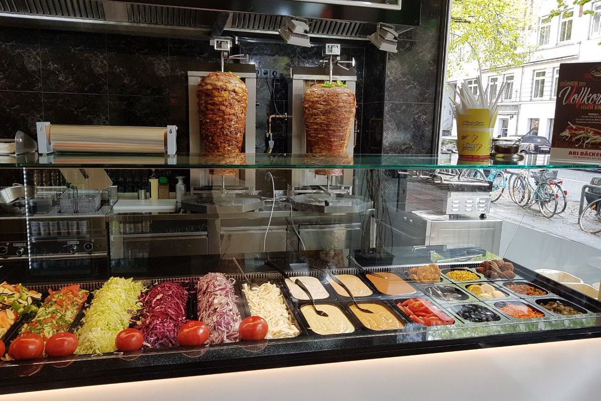 sie meinte sie würde gerne mal auf ein date gehen wo die direkt vor einem das essen zubereiten war dann am ende aber auch wieder nicht recht