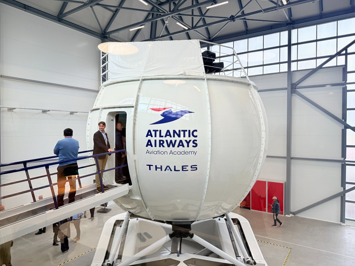 Tinganes's tweet image. NATO delegation visits the Faroe Islands 🇫🇴

This week, the MFA &amp;amp; Faroese Parliament&apos;s Foreign Affairs Committee hosted nearly 40 parliamentarians from @NATO countries.

The visit featured briefings on 🇫🇴 security priorities &amp;amp; site visits, incl. Atlantic Airways Aviation Academy.