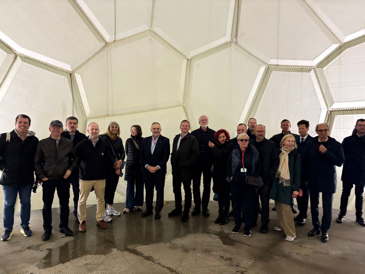 Tinganes's tweet image. NATO delegation visits the Faroe Islands 🇫🇴

This week, the MFA &amp;amp; Faroese Parliament&apos;s Foreign Affairs Committee hosted nearly 40 parliamentarians from @NATO countries.

The visit featured briefings on 🇫🇴 security priorities &amp;amp; site visits, incl. Atlantic Airways Aviation Academy.