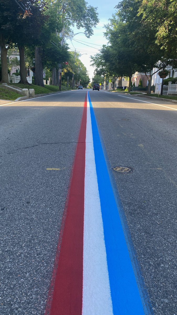 🔴⚪️🔵 Beginning in 1969, RIDOT has helped stripe Hope Street in Bristol with the red, white, and blue center line colors to symbolize America’s continuous Fourth of July celebration.

There’s actually a federal exemption in national road design standards that specifically allows