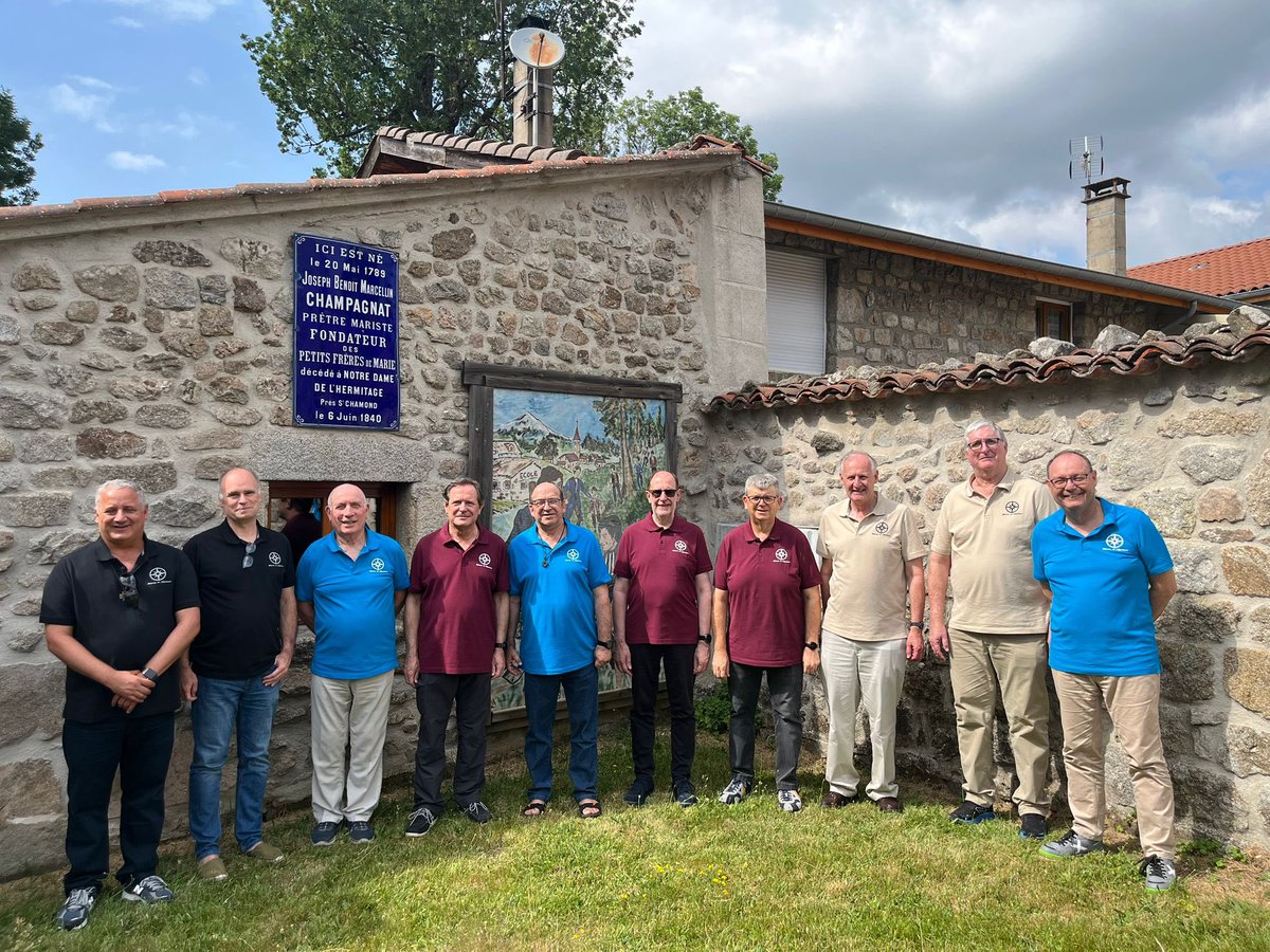 Enhorabona al nou Consell provincial de L’Hermitage i el Districte Europa Centre Oest. Són els germans que acompanyaran el germà Gabriel Villa-Real en el proper trienni. Gràcies al Vicari general, Ken McDonald, i al conseller João Carlos do Prado, per ser amb nosaltres! #WCE