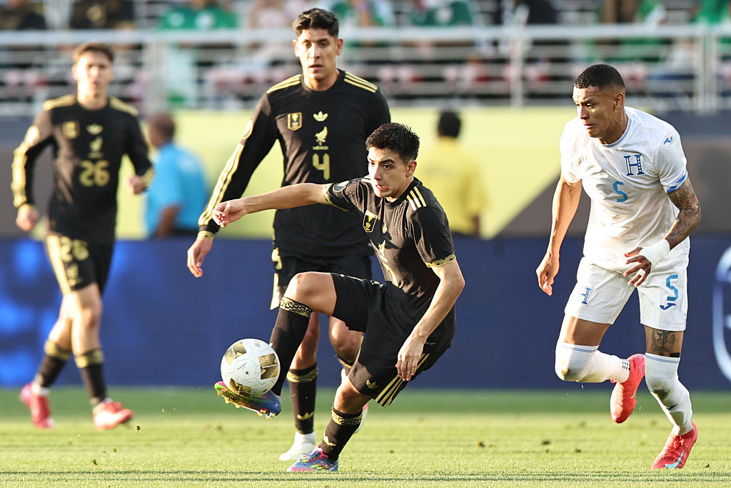 In today's UNLOCKED Gold Cup Daily!

🇲🇽🇺🇸 Why we 'always' end up with #USMNT v. #ElTriEng Gold Cup finals
👦 Spotlight on Mora, Luna
🇬🇹 Good vibes for Guatemala
📺 Is the Gold Cup...wildly popular?

Trying the link in reply thing!