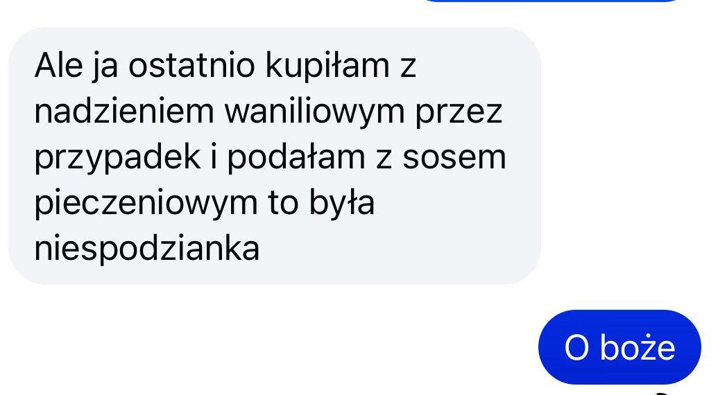 Nazwijcie mnie migrantem który się nie integruje, mam to gdzieś. Ja rozumiem że w Warszawie na PYZY mówią kluski na parze albo pampuchy ALE PYZY Z NADZIENIEM TRUSKAWKOWYM TO PRZESADA. Ta abominacją nie powinna istnieć. Na drogim zdjęciu świadectwo mojej mamy. Okropne.