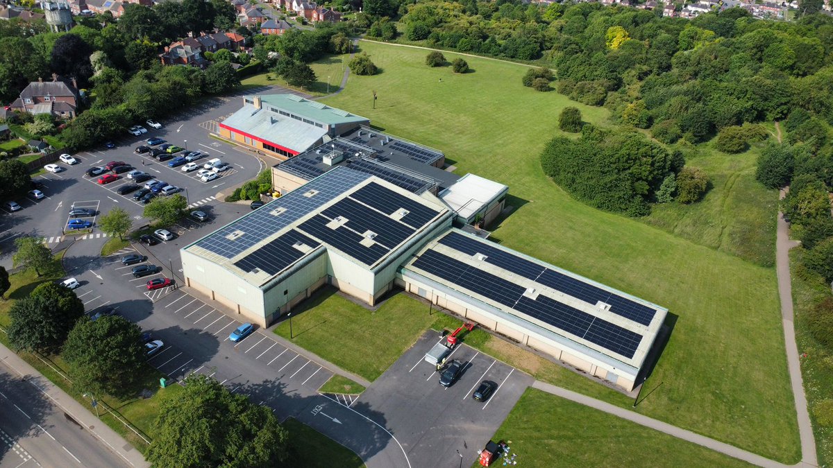 The 545 solar panel installation at West Lindsey LC in Lincolnshire is now complete.
A photocall at the leisure centre took place recently with <a href="/WestLindseyDC/">West Lindsey DC</a>, <a href="/EveryoneActive/">Everyone Active</a> 
For more information, see below.
west-lindsey.gov.uk/council-news/2…