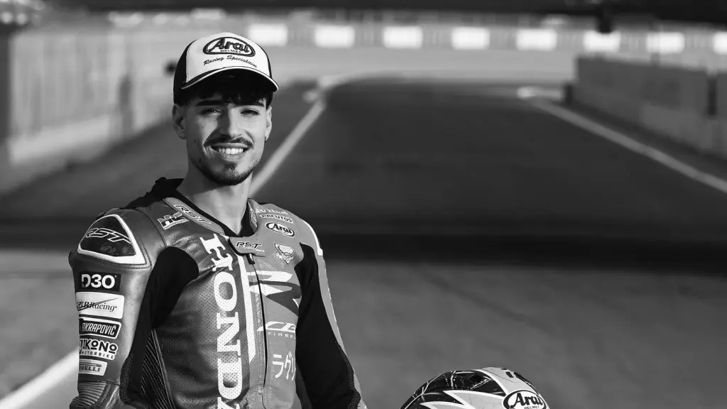 la7deportes's tweet photo. ⚫️ San Javier decreta un día de luto oficial (el sábado) por la muerte del joven piloto Borja Gómez, fallecido en una prueba de motociclismo en Francia. https://t.co/sJ92y7KS1b