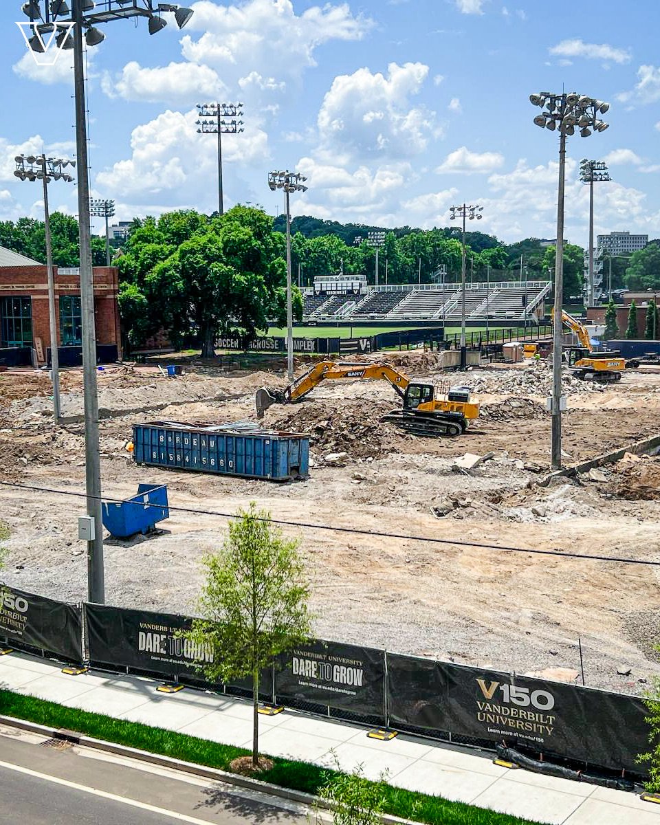 VandyMTennis's tweet image. Making some changes ahead of next season 🔥
Support the Vandy United tennis project ‼️
🔗 vu.edu/s8grp
#FightDores ⚓️⬇️