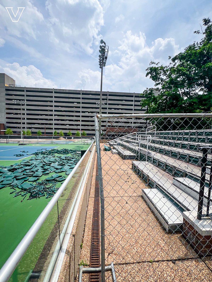 VandyMTennis's tweet image. Making some changes ahead of next season 🔥
Support the Vandy United tennis project ‼️
🔗 vu.edu/s8grp
#FightDores ⚓️⬇️