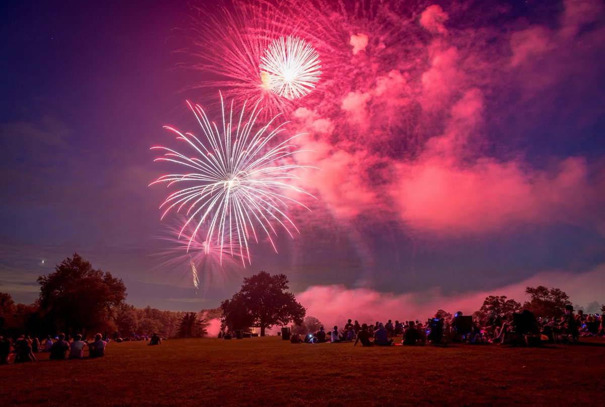 🎇 Planning fireworks in Ada? Read this first:

✅ Use legal fireworks
✅ Keep kids + pets safe
✅ Have water nearby
✅ Never mix alcohol + fireworks
✅ Know local rules
Or better yet—leave it to the pros.
Stay safe, Ada! 
#AdaFire #FireworksSafety #July4th #CelebrateResponsibly