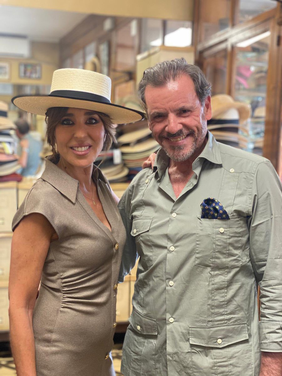 LaFavoritaCB's tweet photo. Muchas gracias por la visita y por tu simpatía @anaterradillos
Nos vemos prontito de nuevo.
#lafavorita #desde1894 #sombreros #cordobes #cordobespanamahat https://t.co/0bvV3AXfav