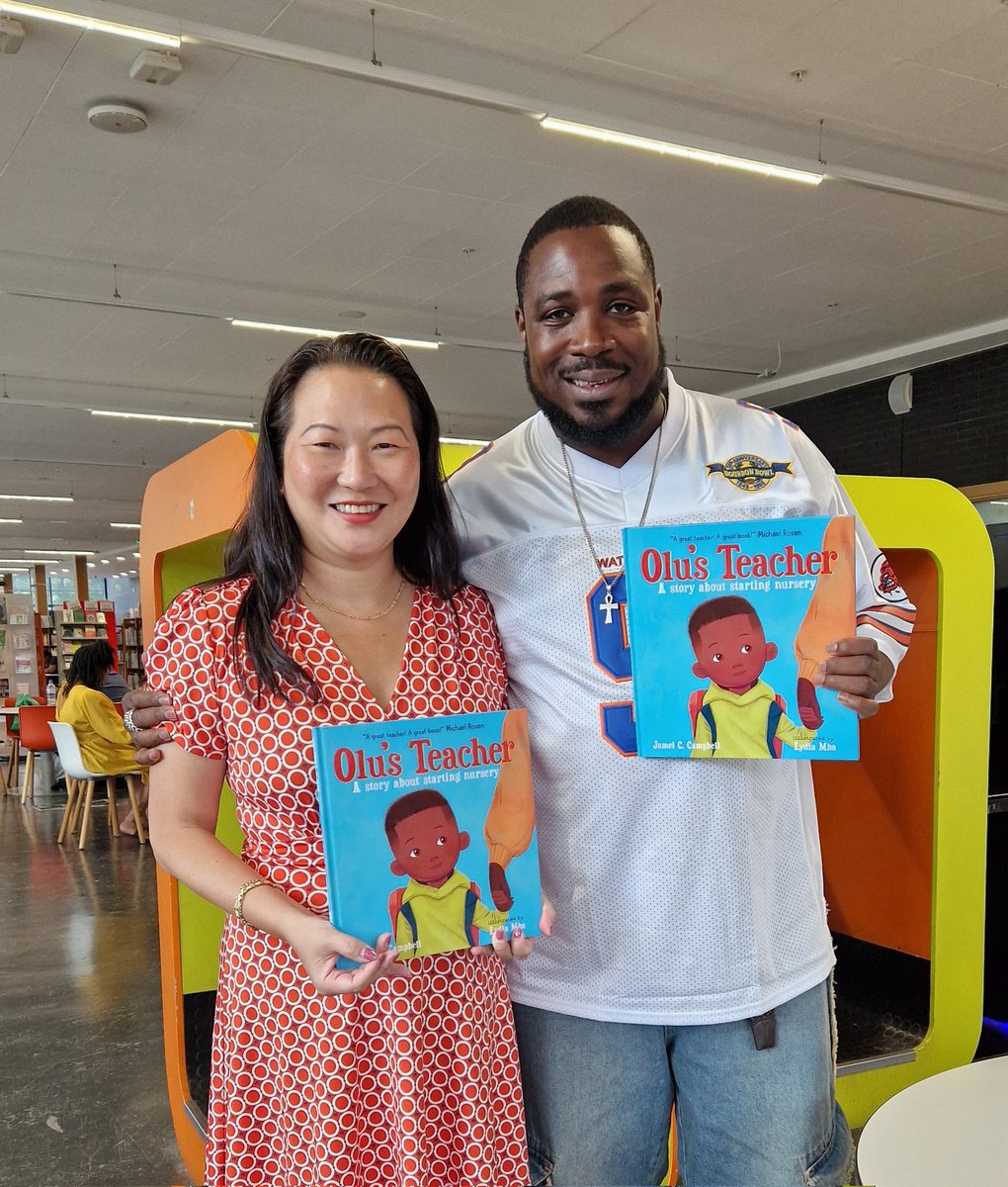 DoctorChungie's tweet image. Thanks for a wonderful reading of Olu&apos;s Teacher! It&apos;s always a pleasure to see @JamelCarly. My student intern from @mtholyoke was inspired by the book and is excited to investigate more children&apos;s literature. The future of education and teaching is bright!  #earlyyears #ECE