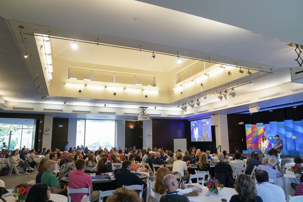 pushkinpods's tweet image. #RiskyBusiness goes LIVE from @aspenideas festival💡 @NateSilver538 and @mkonnikova discuss updates on a scandal at the WSOP, Zohran Mamdani’s recent win in New York City’s Democratic primary, and more! Listen now wherever you get your podcasts ▶️ lnk.to/yFqAcM
📸:…