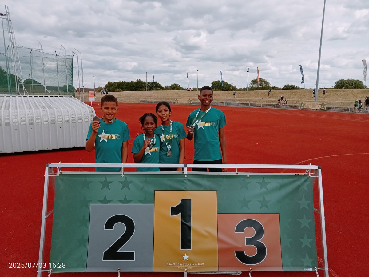 Final medals of the day for Team Greenfields. Silver in the 4 x 100m