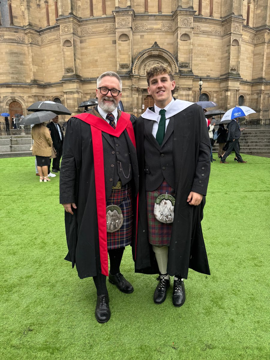 ColBrough's tweet image. We had a great (somewhat damp) graduation event for the class of 2025  @MorayHouse @EdinburghUni @UoE_PE The weather did not match our spirits, as we came together to celebrate their achievments.  #keepintouch #EdBudds #theadventurecontinues