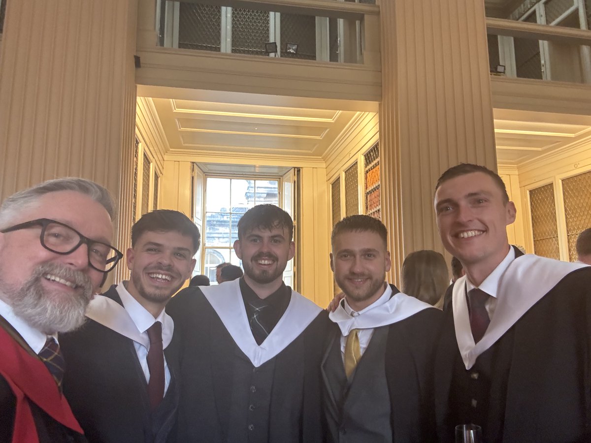 ColBrough's tweet image. We had a great (somewhat damp) graduation event for the class of 2025  @MorayHouse @EdinburghUni @UoE_PE The weather did not match our spirits, as we came together to celebrate their achievments.  #keepintouch #EdBudds #theadventurecontinues