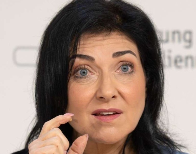 Sagen wies ist

Er stand für Verantwortung, sie steht für Profite der Gasindustrie.

Energiewende gg Gaslobbyismus eingetauscht.

Miesester u teuerster Deal ever.
