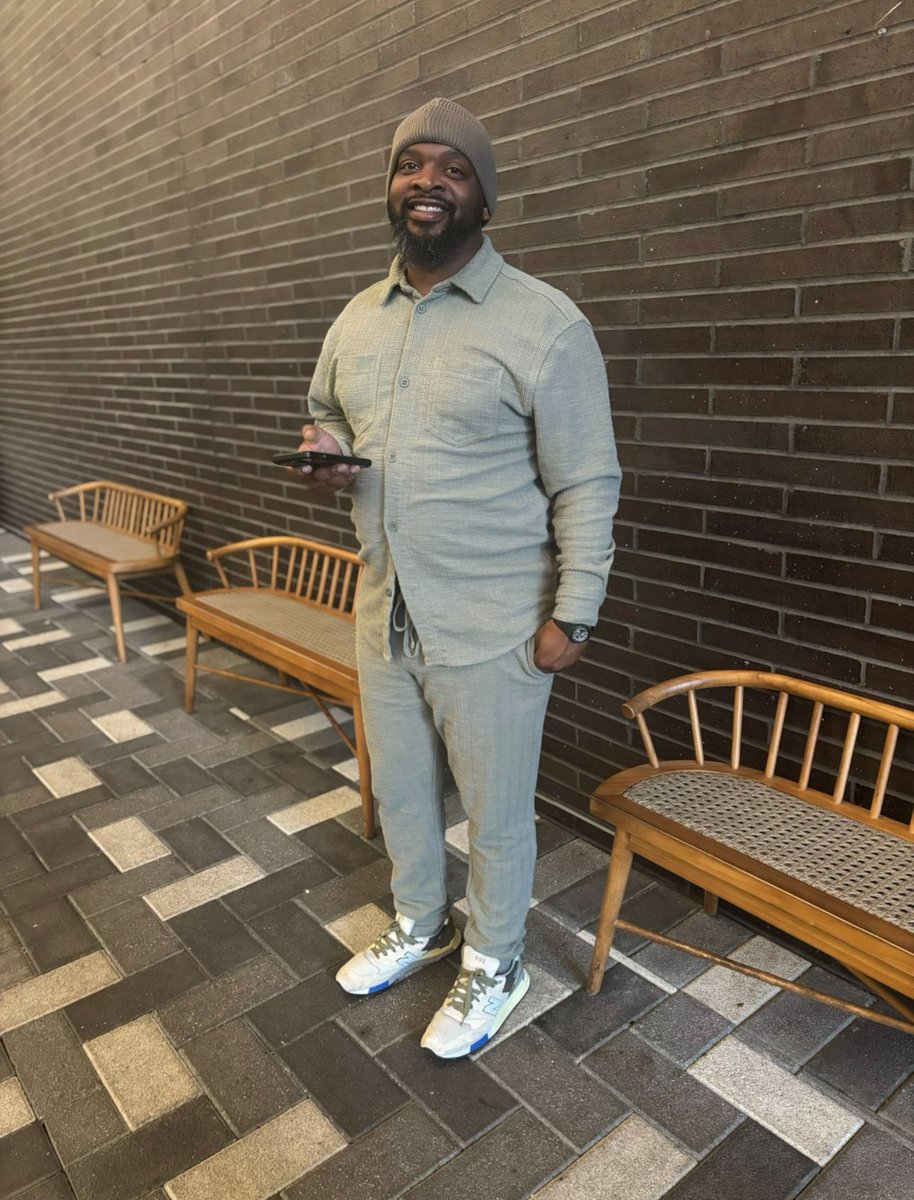 Justlatesha's tweet photo. My husband is 40 today 🥰🎈 #cancerszn ♋️ @CallMeLeroi https://t.co/8lMVTd9SGW