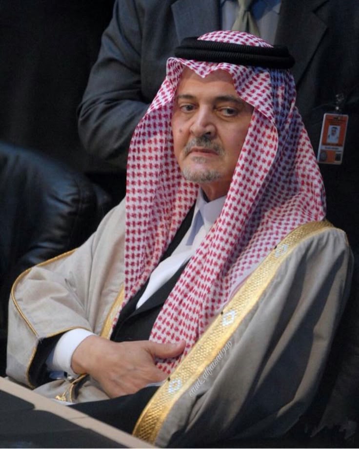 الي يحبه يضع له قلب ❤ ويترحم عليه 🤲🏼 وسوو متابعه ❤️ ❤️