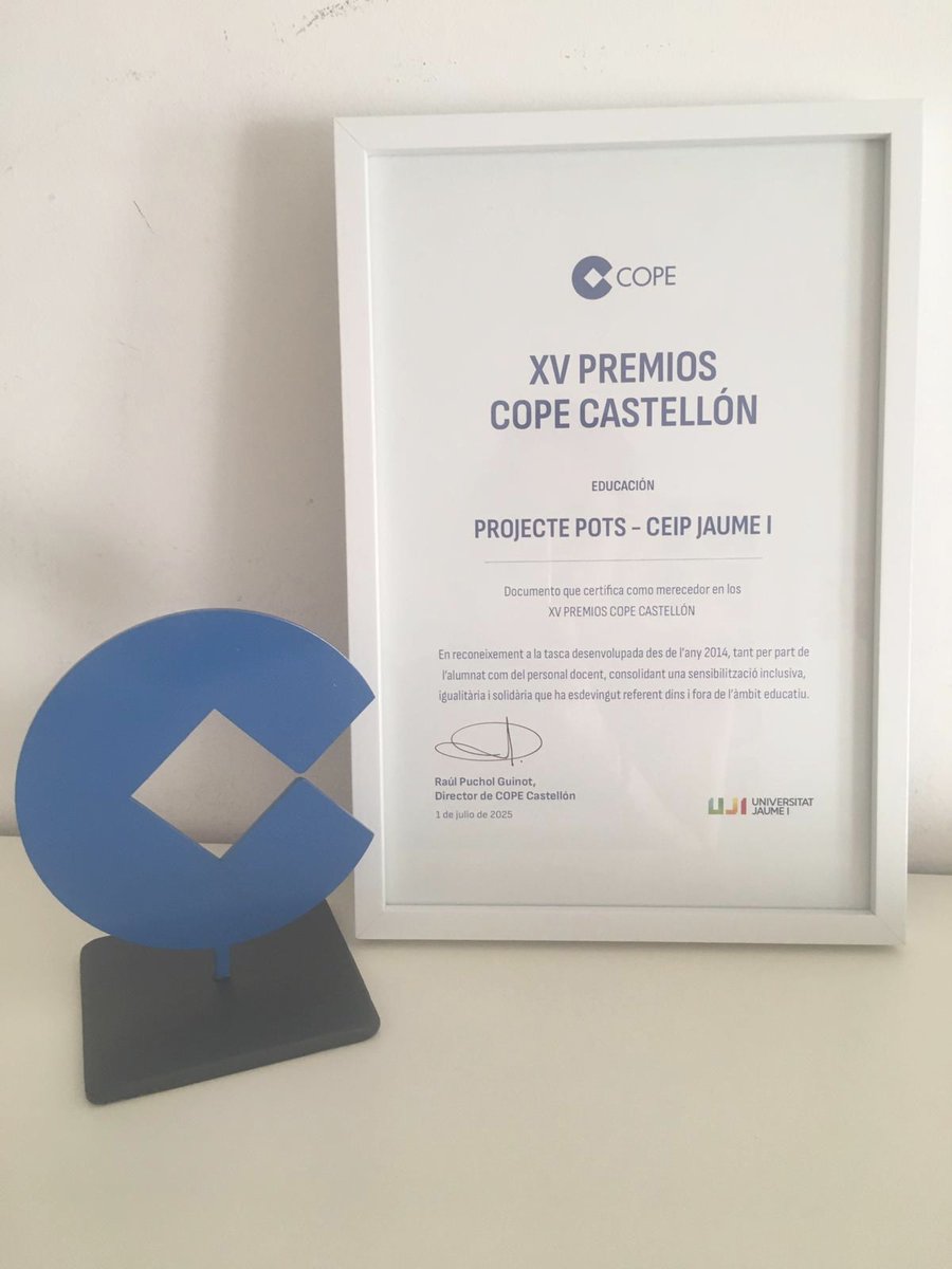 Ens complau compartir amb tots i amb totes l'alegria de rebre el Premi COPE Castelló de l'Educació que promou la Universitat Jaume I de Castelló. potscv.blogspot.com/2025/07/xv-pre…
<a href="/copecastellon/">彡COPE Castellón彡</a> <a href="/UJIuniversitat/">Universitat Jaume I</a> <a href="/AjuntCastello/">Ajuntament de Castelló</a> 

#SiVolsPots #SiVolsPotsCV #POTS #PremiosCOPE