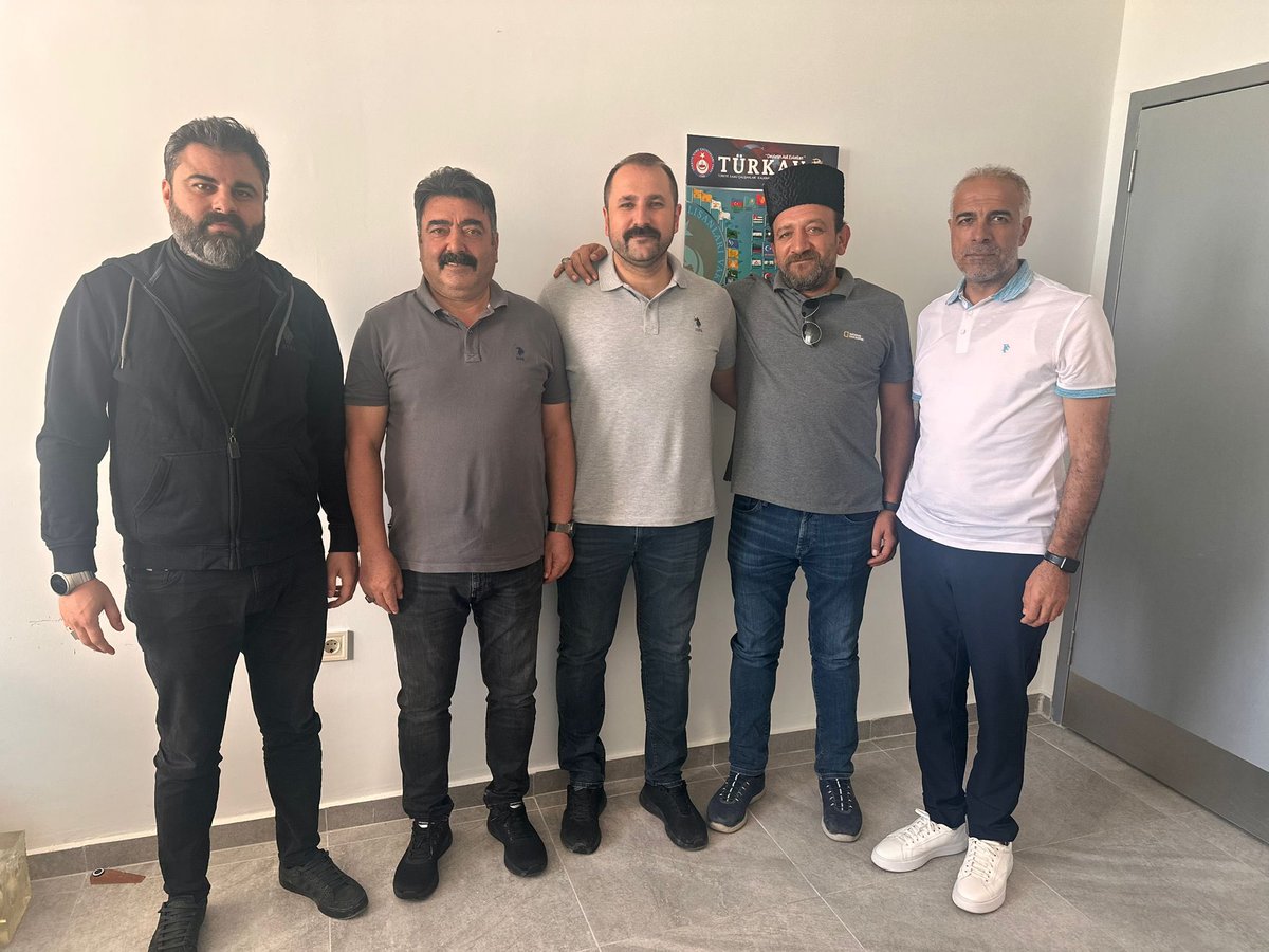 TurkavN's tweet photo. Yönetim kurulu üyemiz Hacı Keleş, doçentlik ünvanına hak kazanmıştır. TÜRKAV Niğde Şubesi Yönetim Kurulu olarak, kendisinde hayırlı olsun ziyaretinde bulunarak başarı dileklerimizi ilettik.
@TurkavGenMrk
@TurkavN
@nedimbakirci
@volkantekeli51
@haci_keles1071 https://t.co/WcNgVFm0nd