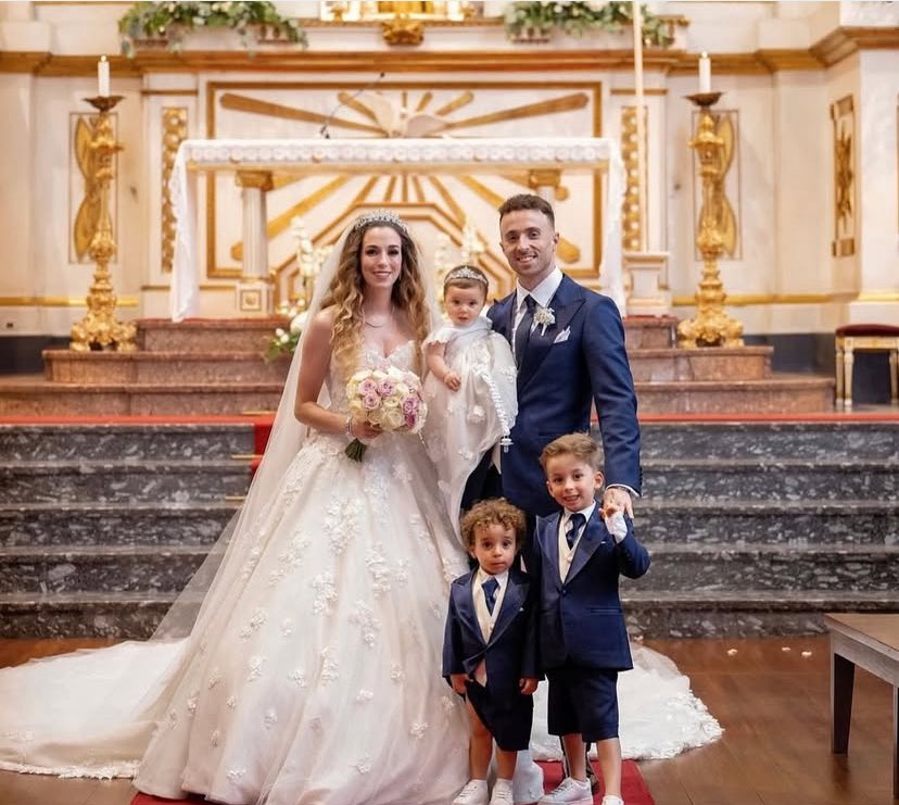 NathStockLFC97's tweet image. Absolutely gutted, shell shocked, still can’t believe it. feel so sad for his family💔 will never forget what you have done for this club🔴YNWA #LFC #20 
#Diogojota