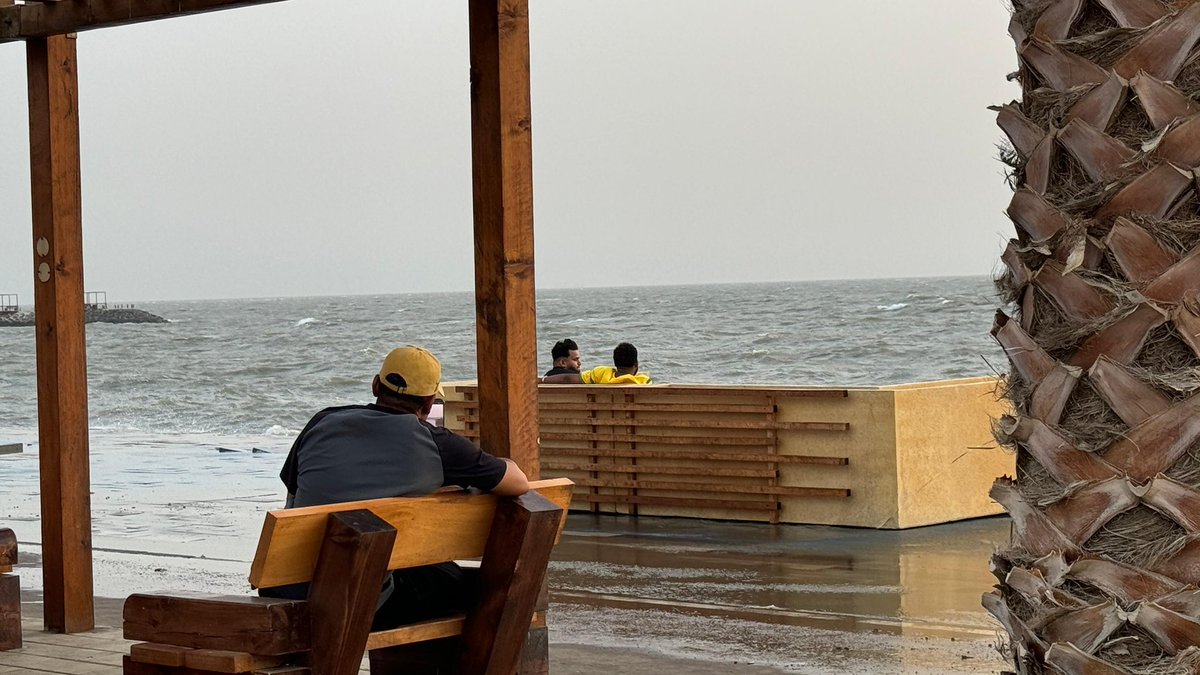 نهاية أسبوع سعيدة 
نتـمـنى لكـم أوقـاتـاً 
مـمـتعـة بمنتزهاتكم 
برفقة أطفالكم 🏖️🏝️

 📍واجهة الغروب