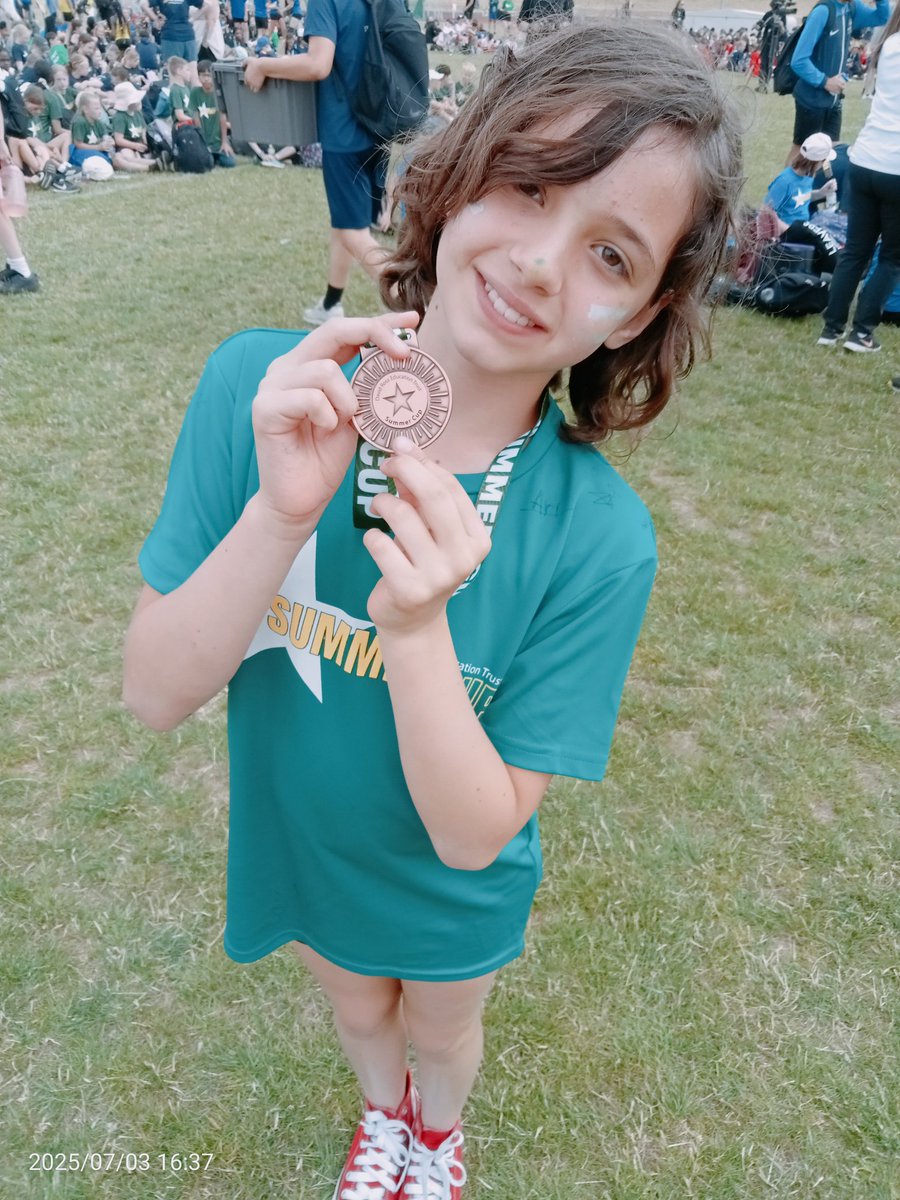 Huge congratulations to Oana! Our first meda in the pool for sometime!  - bronze in the 25m freestyle.