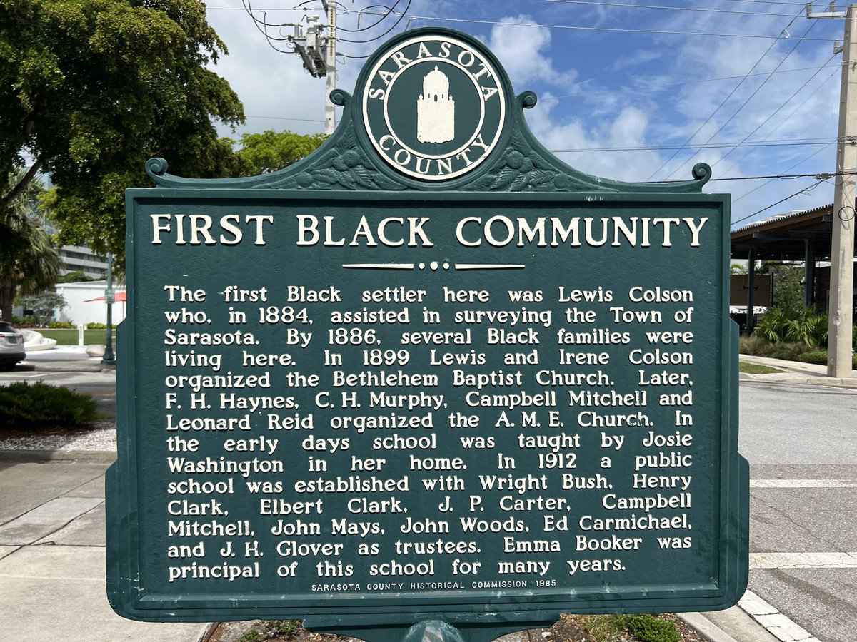 CoachWoodsC's tweet photo. Honored to witness the unveiling of the Lewis and Irene Colson mural celebrating the pioneers of our Overtown (Sarasota) community. #sarasota #history #Overtown #community #dream #AnythingIsPossible https://t.co/hDSuZgRYIE