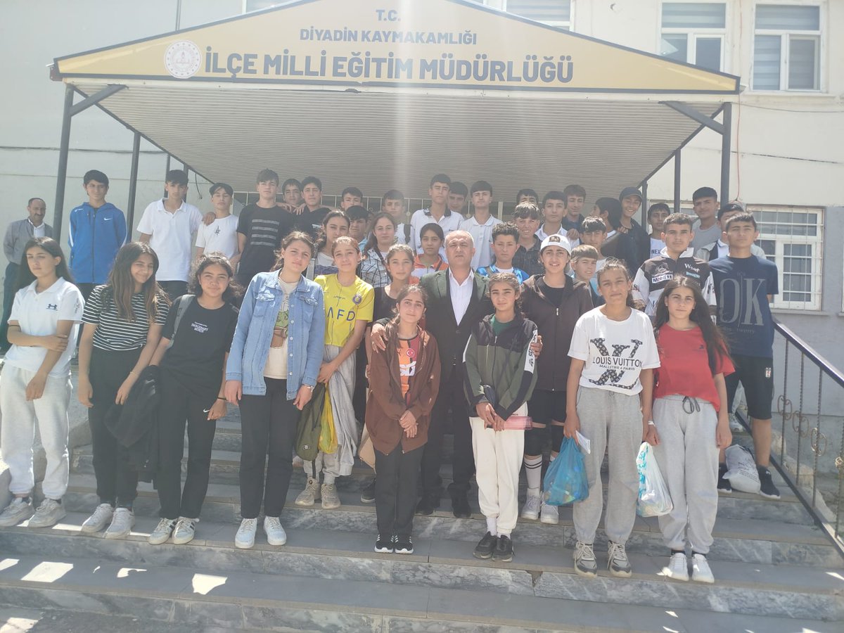 ⛹Sağlam kafa sağlam vücut düşüncesiyle yola çıkan öğrencilerimizin Ağrı Spor Lisesi yetenek sınavına katılımları sağlandı. 
Öğrencilerimize hayırlı uğurlu olsun.
<a href="/tcmeb/">Millî Eğitim Bakanlığı</a>
<a href="/agrimem/">AĞRI MEM</a>
<a href="/hasan_kokrek/">Hasan Kökrek</a>
<a href="/Diyadin004/">DİYADİN KAYMAKAMLIĞI</a>
<a href="/remzi0479/">Remzi Işık</a>