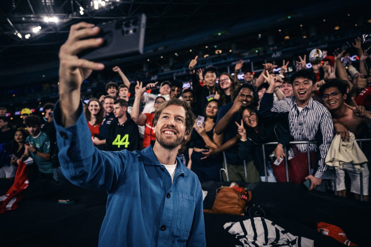 Happy birthday to the formidable, inimitable Sebastian Vettel! 🥳 

#SV5 #F1