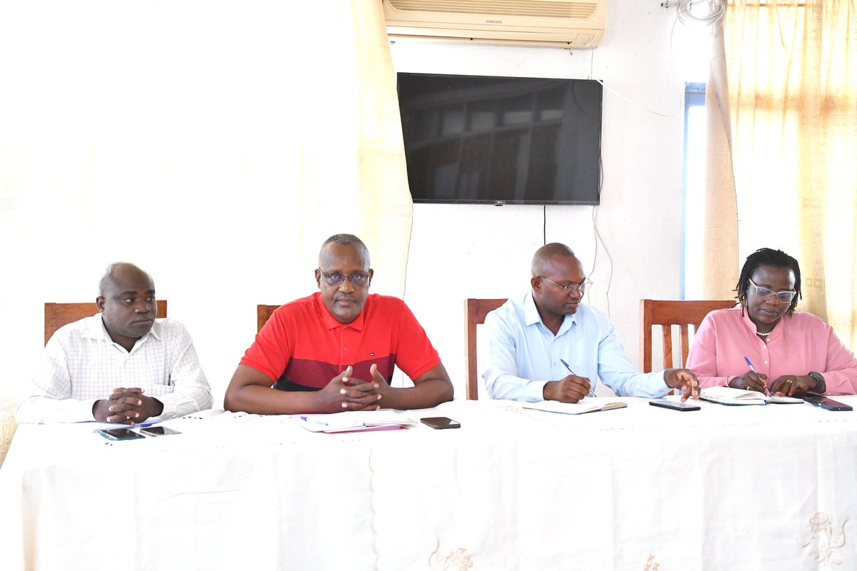 LeRenouveauBdi's tweet image. La Direction générale des Publications de presse burundaise (#PPB) a organisé, ce jeudi 3/7/2025, une réunion en assemblée générale aux employés de cette institution. La réunion a porté principalement sur les réalisations de cette dernière au cours de l'exercice budgétaire écoulé