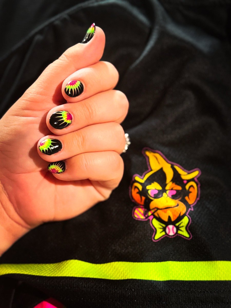 Kristen Kae (@thekristenkae) on Twitter photo Big shoutout to my amazing new #nailartist 💅 Molly Bemis at the #AirbrushandGlowBeautyBar in Elizabethtown, KY for slaying these nails for my national anthem performance for <a href="/ThePrtyAnimals/">The Party Animals</a>! #thepartyanimals #nailart #elizabethtownky #funnails
airbrushandglow.com Big shoutout to my amazing new #nailartist 💅 Molly Bemis at the #AirbrushandGlowBeautyBar in Elizabethtown, KY for slaying these nails for my national anthem performance for <a href="/ThePrtyAnimals/">The Party Animals</a>! #thepartyanimals #nailart #elizabethtownky #funnails
airbrushandglow.com