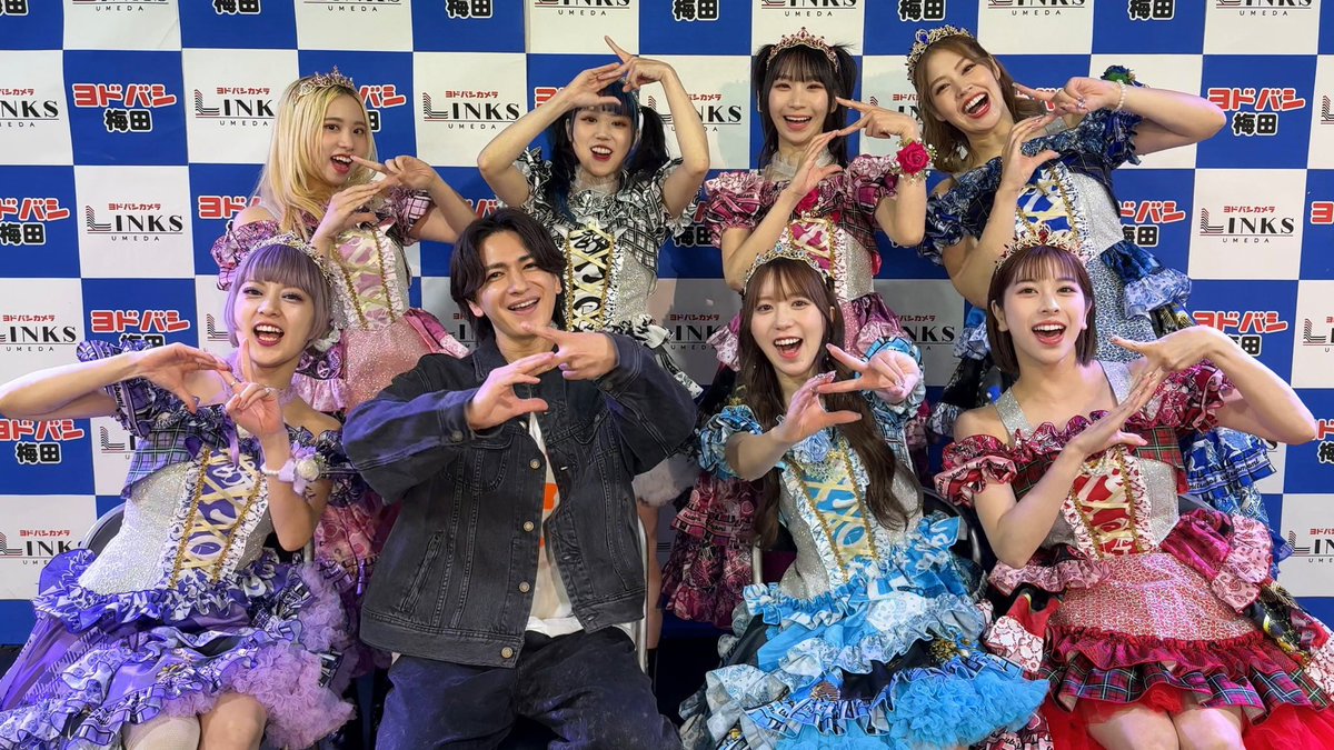 僕がいま狂ったようにハマっている「つぼみ大革命」さんなんですけど、7/5に解散しちゃうんです。

好きになった時にはもう解散が決まってたんですよ。そんな辛いことある？？

ここ数ヶ月、いきなりつぼみ大革命のポストばっかりしてるから
「急にどうしたこいつ」