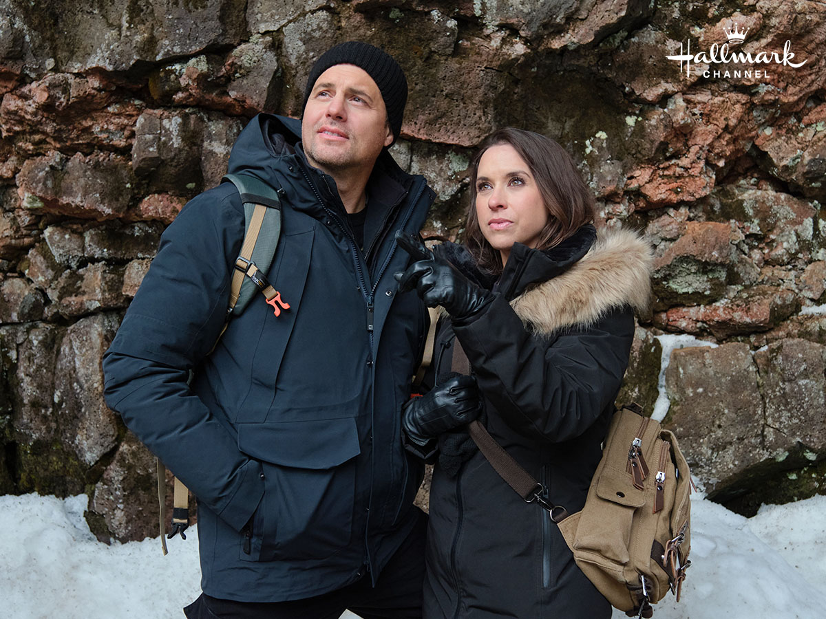 hallmarkchannel's tweet photo. With Stefanie's archaeology skills and her ex-husband Chase's expertise in ancient Nordic languages, can they work together to find and secure the legendary treasure before it falls into the wrong hands? ❄️ Watch #TheChristmasQuest tonight at 8/7c! @IamLaceyChabert @KrisPolaha #ChristmasInJuly