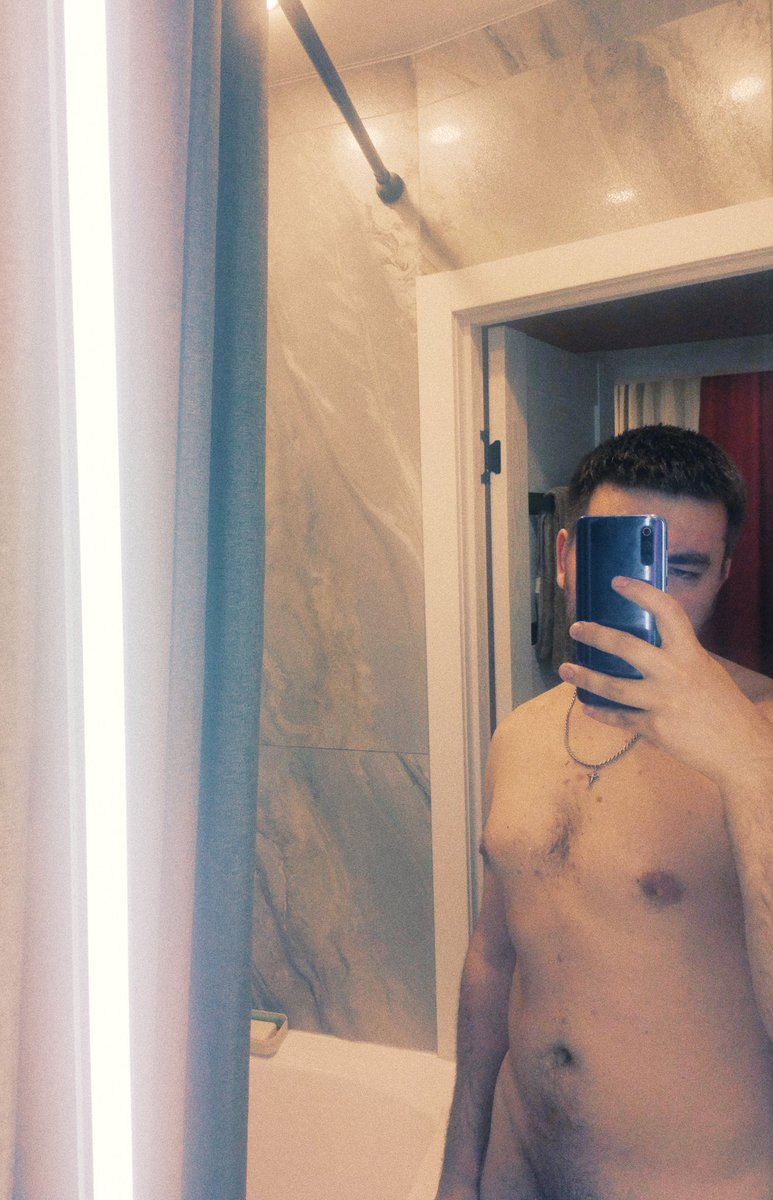 fatalist_really's tweet image. Пузико вам в ленту) никогда я не буду стройняшным парнем ) может кто полюбит такого какой есть😁