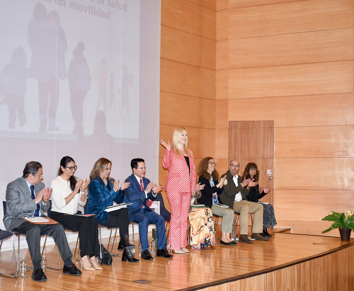 TereRamosA's tweet image. Presentamos la Guía de Atención para la Salud de Niñas, Niños y Adolescentes en contexto de Movilidad una Humana.
Felicito a @DanielAceves84, por encabezar los trabajos de esta importante guía a través del @censia_salud, en coordinación con la DGPSP, @conasamamx y el @CNEGSSR…