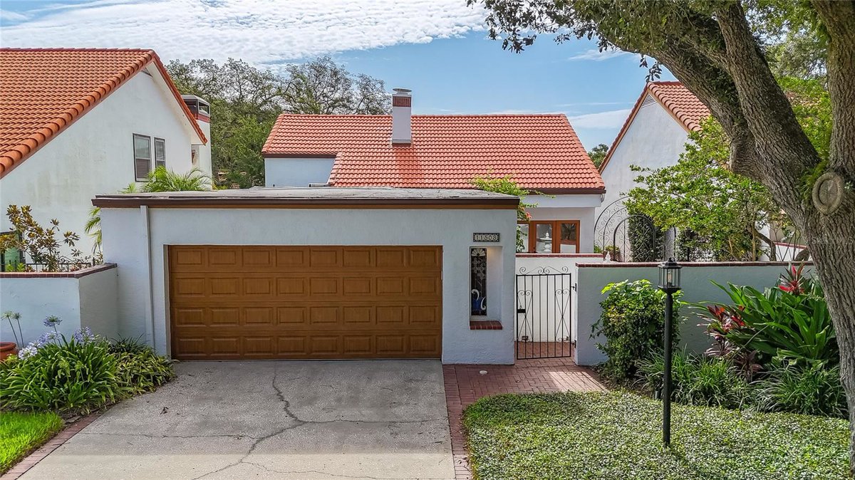 akrenny's tweet photo. 11503 Robles Del Rio Place, Temple Terrace, FL, 33617
2 bed | 2 bath 1542 Sq. Ft.
Active | 410000
https://t.co/zMp6qEywDp
RIVER LANDING, ENTER THIS BEAUTIFUL BRICK PAVER COURT YARD WITH FOUNTAIN, POND WALLED IN WITH WROUGHT IRON GATES, THIS IS A LOVELY 2 BEDROOM 2 BATH HOME,... https://t.co/m7WA4p2PEJ
