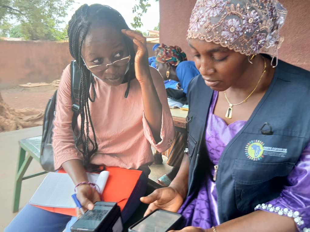 Sevguinee's tweet image. Après les préfectures de Kankan, Kérouané, Mandiana et Kouroussa, la mission de supervision de l’ONG Santé Espoir Vie s’est rendue à Siguiri, dans le cadre du suivi des activités du projet d’accompagnement psychosocial des femmes enceintes.