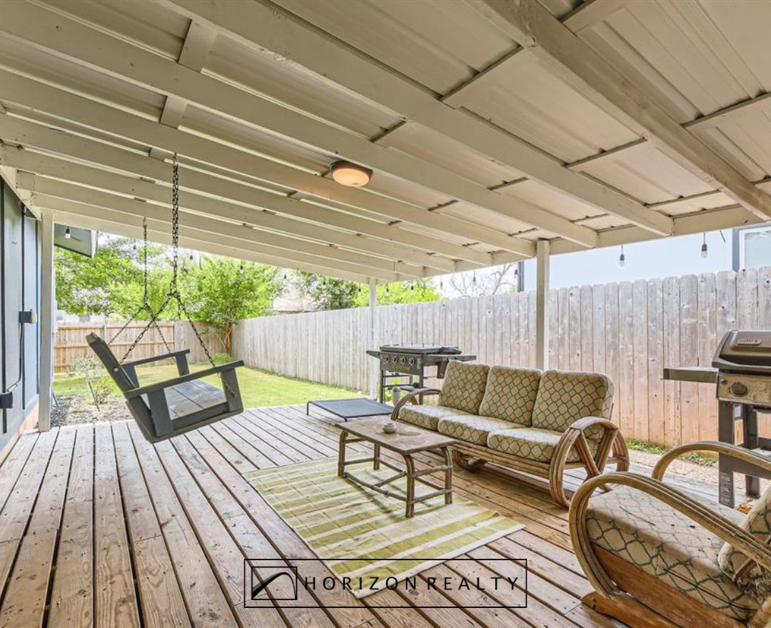 HorizonRealtyTX's tweet image. Horizon Agent, Richard Foster just listed this beautifully remodeled single-story home in the desirable Woodstone Village neighborhood. #ForLease #HorizonRealty #realtor #justlisted #realestate

See website: horizonrealtylistings.com/7905-wycombe-dr