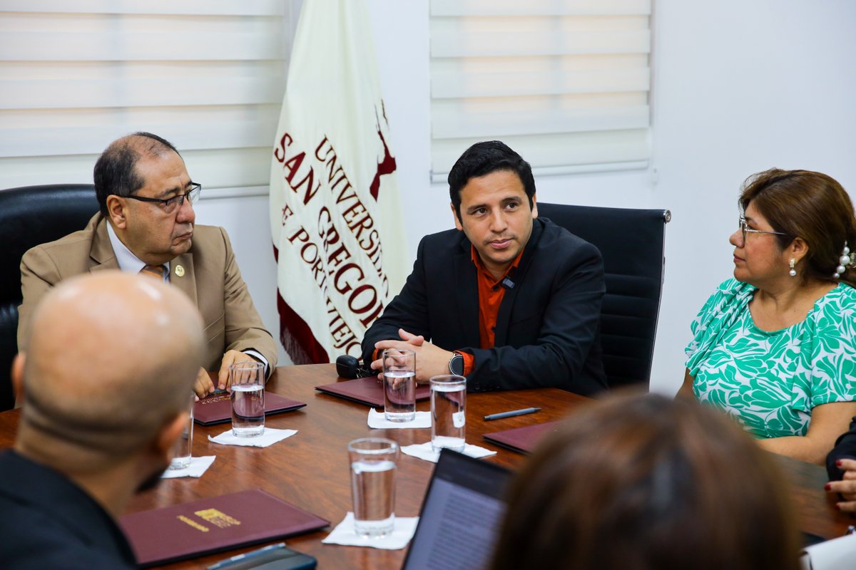 Montecristi busca una nueva declaratoria de la UNESCO.
Con el 60% del Cerro Hojas-Jaboncillo en su territorio, Montecristi se suma oficialmente al Comité Pro Candidatura para postular este tesoro arqueológico como Patrimonio Mundial.

#Montecristi #UNESCO #PatrimonioCultural