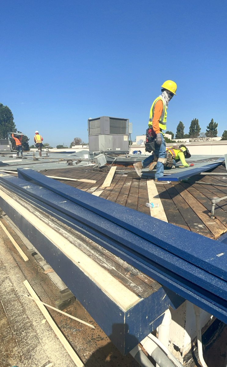 Construction🚧🔨work happening this summer- Roofing project at Suva Elementary! Way to go #SuvaElementarySuperStars