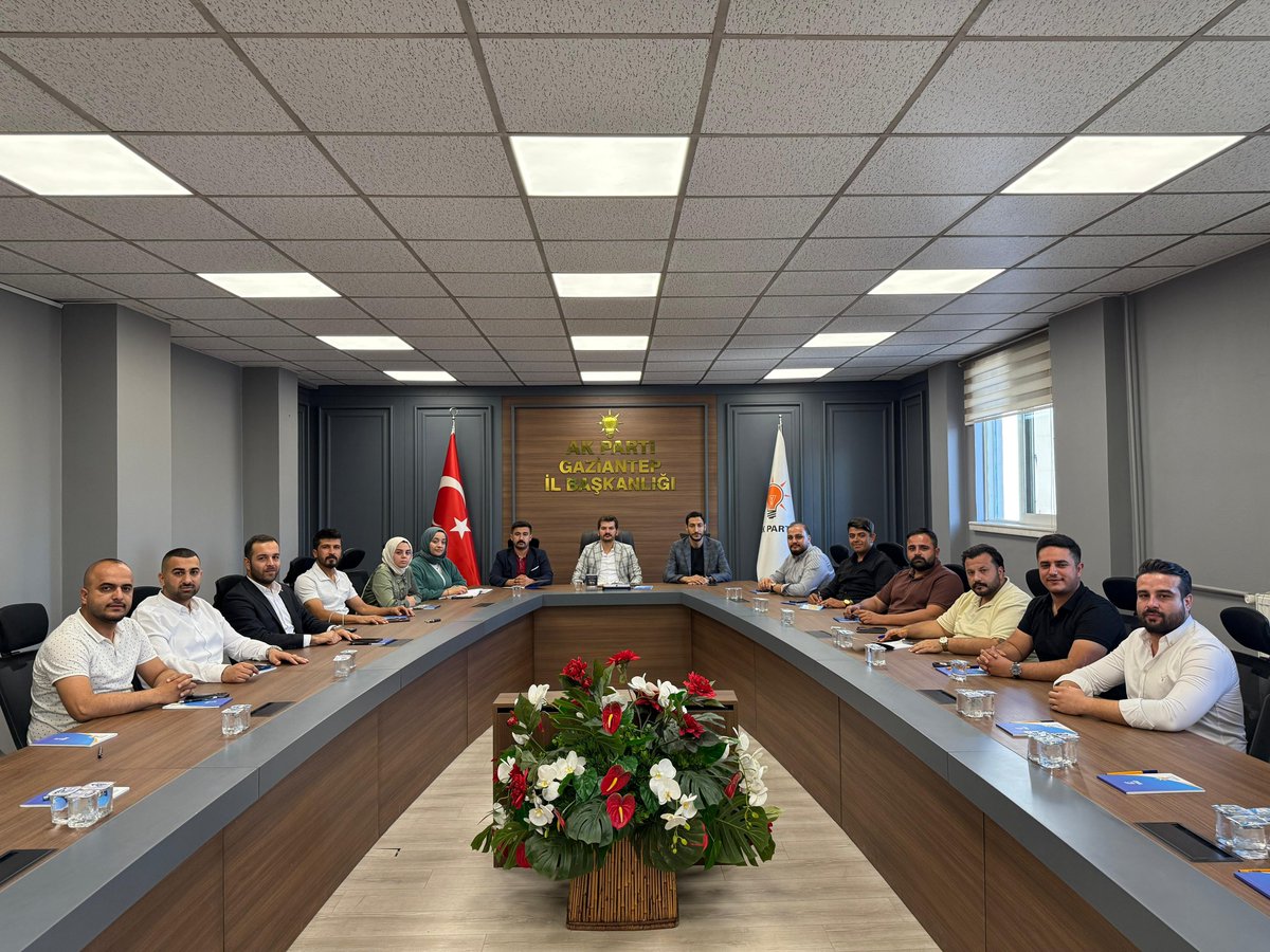 AK Gençlik Gaziantep (@akgenclik27) on Twitter photo Yürütme Kurulu toplantımızı Başkanımız Sayın <a href="/avmustafadurmus/">Av. Mustafa Durmuş</a> riyasetinde gerçekleştirdik.
Toplantımız hayırlara vesile olsun. Yürütme Kurulu toplantımızı Başkanımız Sayın <a href="/avmustafadurmus/">Av. Mustafa Durmuş</a> riyasetinde gerçekleştirdik.
Toplantımız hayırlara vesile olsun.