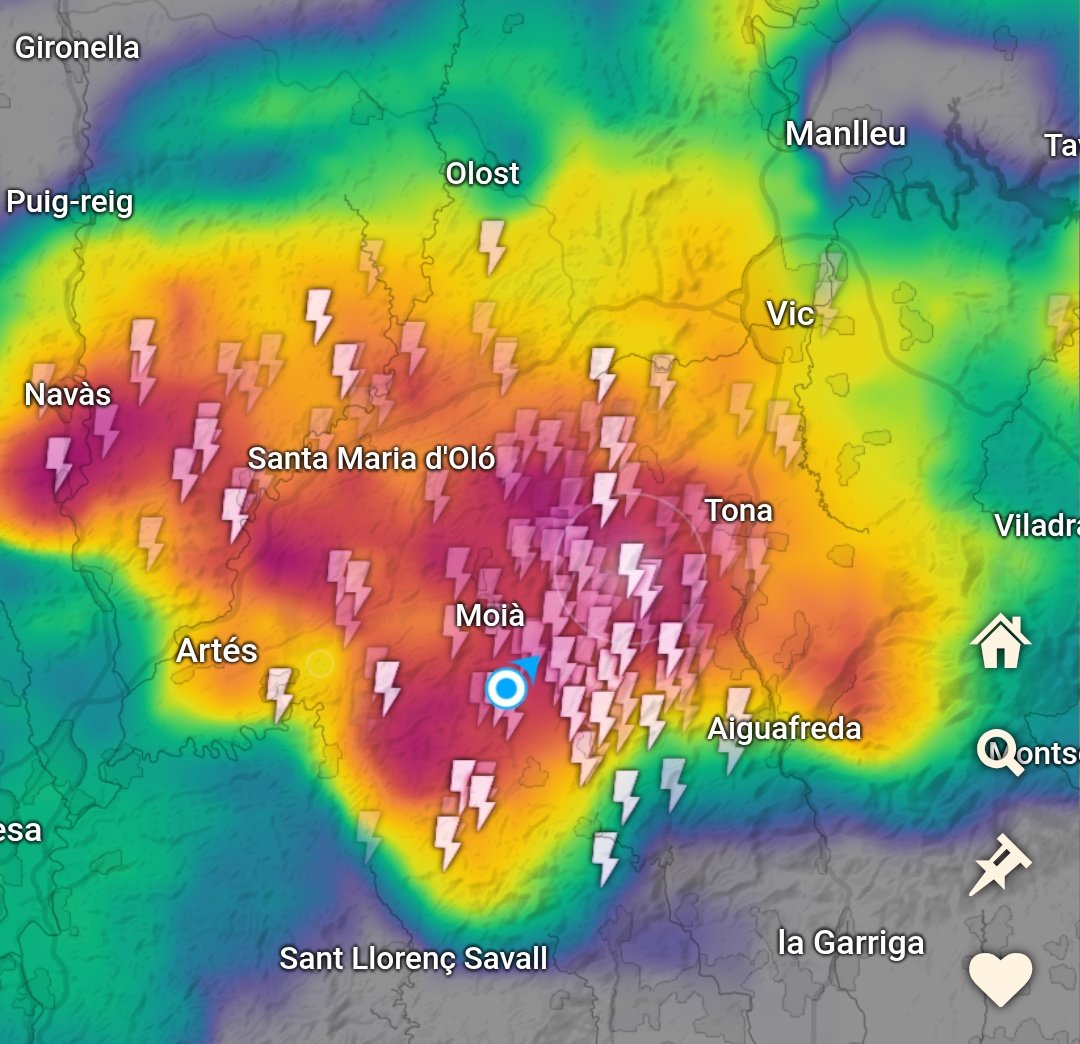 🔴 Tempesta molt violenta a Moià i rodalies. La C-59 i la carretera de Vic estan del tot embassades. Protecció Civil demana precaució i recomana minimitzar desplaçaments.