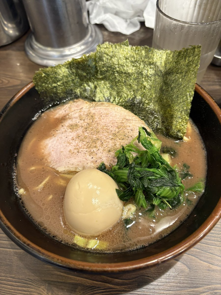 wu_han38581's tweet photo. きええぇい！本日の武道2連発、
11時(開店直後)と17時！時間と共にスープの味が変わっててその変化も楽しめてすごい！
ご馳走様です‼️ https://t.co/lQHhTjoIp8