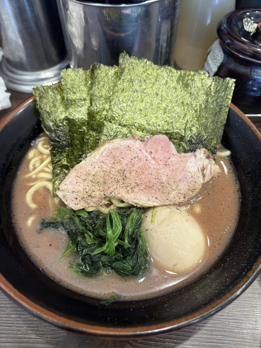 wu_han38581's tweet photo. きええぇい！本日の武道2連発、
11時(開店直後)と17時！時間と共にスープの味が変わっててその変化も楽しめてすごい！
ご馳走様です‼️ https://t.co/lQHhTjoIp8