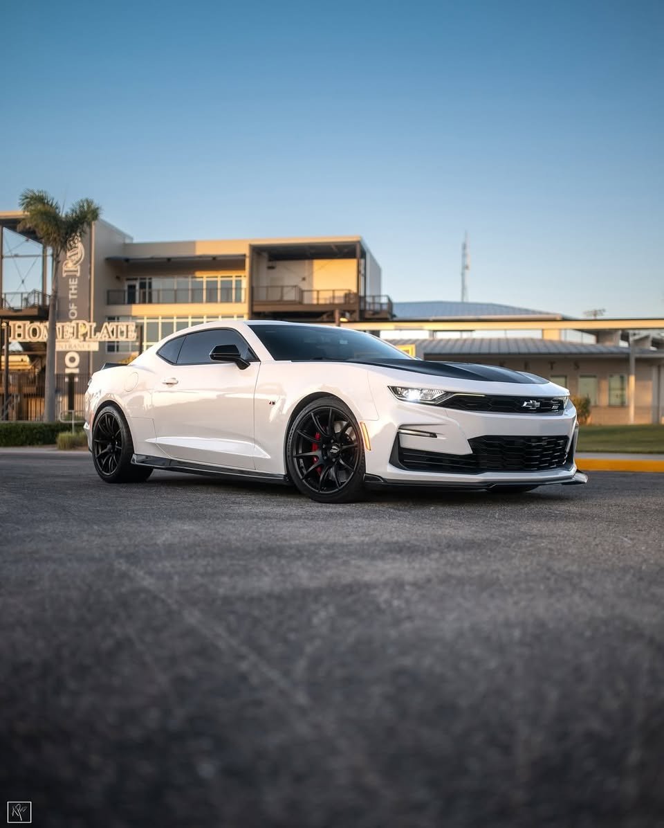 Earnhardt_Chevy's tweet image. Blending in was never the plan. #ChevyCamaro
📸: @alecparisphotography // Owner: @white1le_