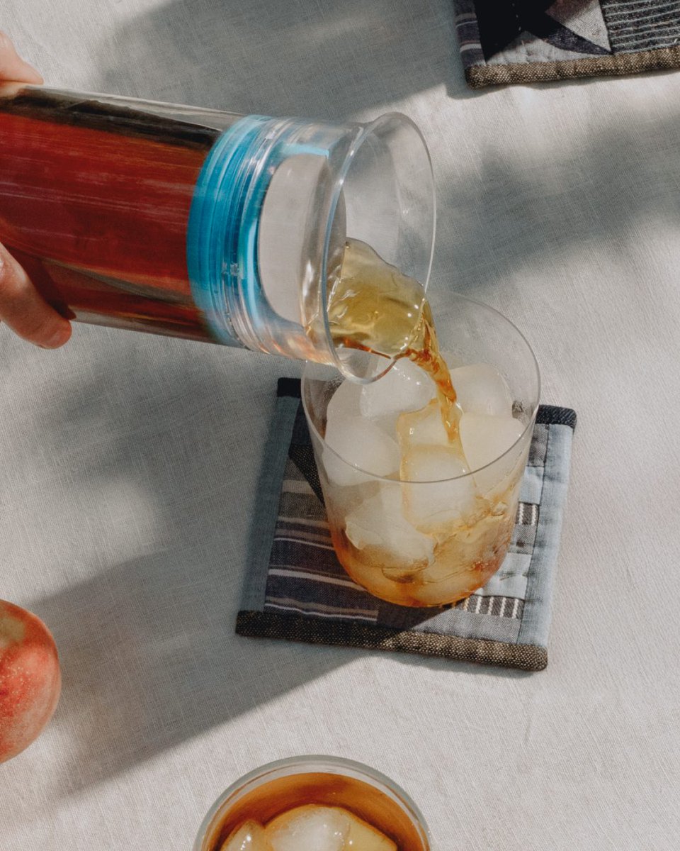 Enjoy cool, crisp cold brew this summer. Our best-selling Hario Cold Brew Bottle and Hario Cold Brew Pitcher have ultra-fine filters so you get crystal-clear cold brew every time. 

Easy, effortless, exquisite cold brew. bit.ly/44uZHTY?utm_so…