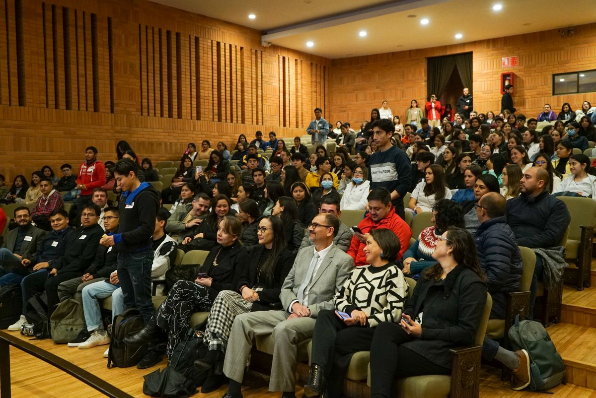 #USinViolencia | Ponemos en marcha #ShayaUCuenca, una innovación tecnológica desarrollada por la #UCuenca para prevenir y atender situaciones de riesgo dentro de los campus universitarios.
Una herramienta de cuidado, apoyo y protección para toda la comunidad universitaria.