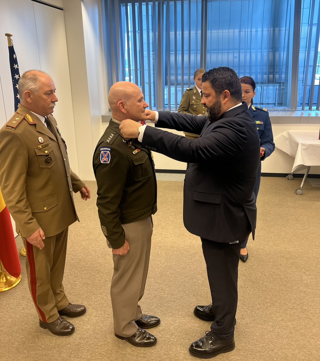 Today I had the honour to convey The Order of the Star of Romania to General Christopher Cavoli at <a href="/RomaniaNATO/">Romania at NATO</a>. Over the past years, he has worked tirelessly to consolidate Allied security and make <a href="/NATO/">NATO</a> more efficient and responsive, especially on the Eastern Flank and in the